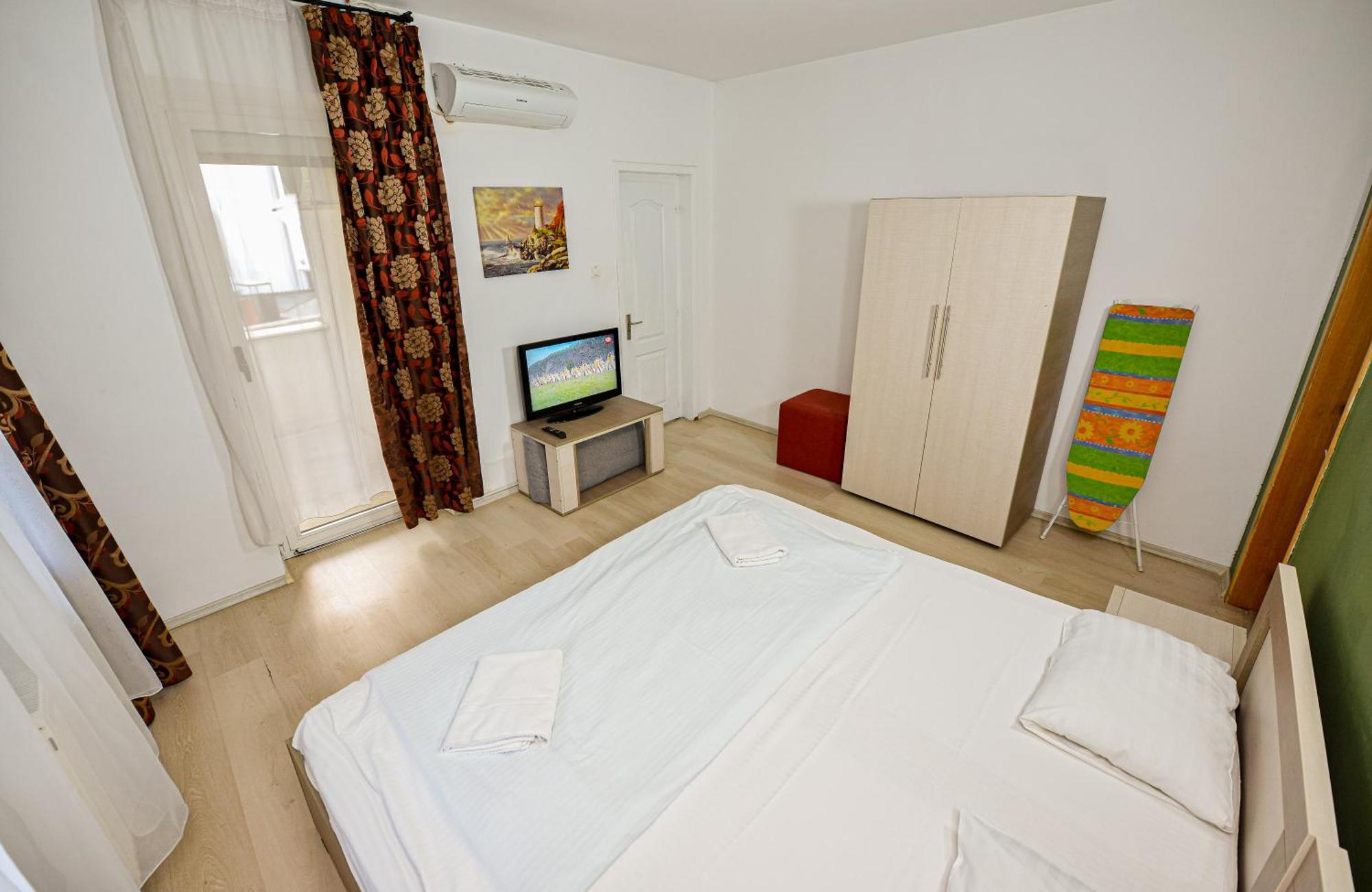 Ideal Accommodation Unirii Square بوخارست المظهر الخارجي الصورة