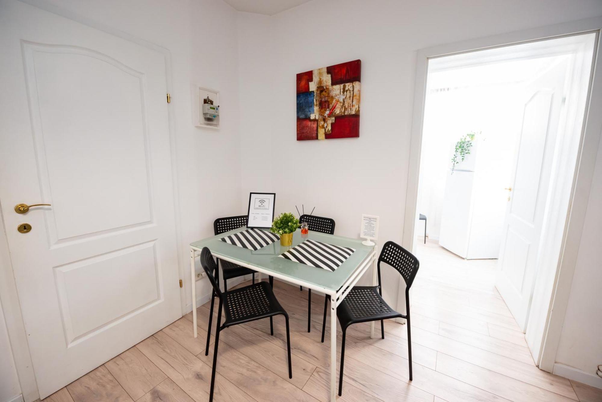 Ideal Accommodation Unirii Square بوخارست المظهر الخارجي الصورة
