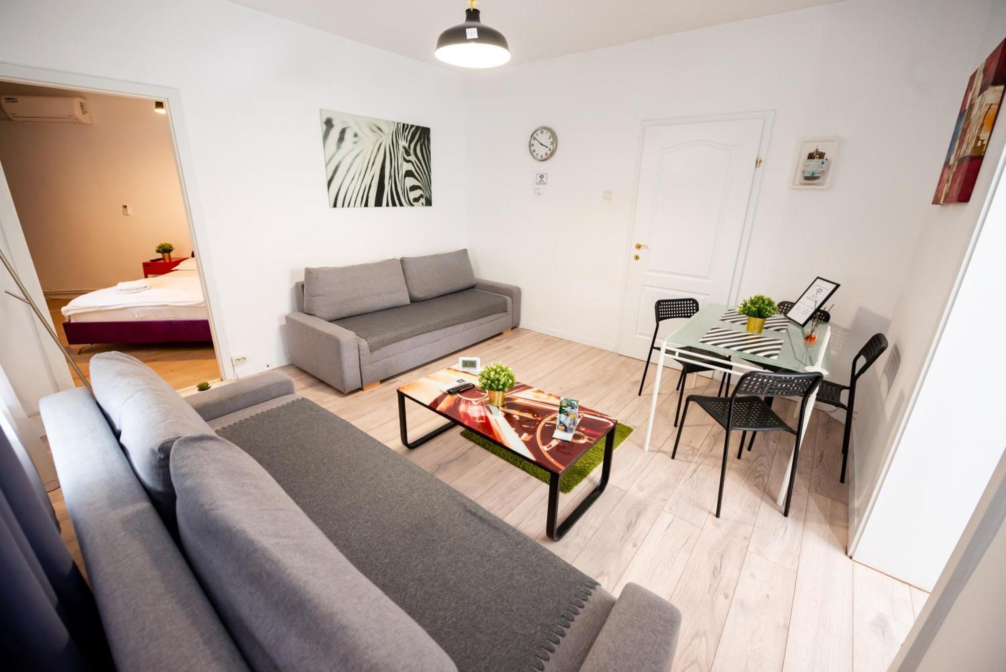Ideal Accommodation Unirii Square بوخارست المظهر الخارجي الصورة